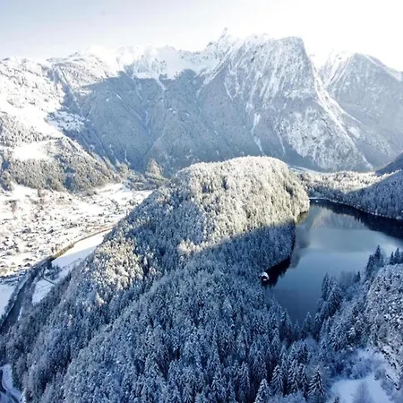 In Neustift Near Stubai Glacier 施图拜河谷新施蒂夫特
