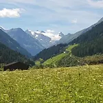 In Neustift Near Stubai Glacier ניוסטיפט אים סטובאיטל